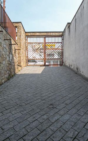 Casa à venda com 240m², 3 quartos e 6 vagasGaragem