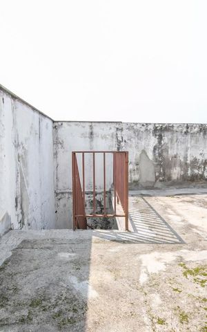 Casa à venda com 240m², 3 quartos e 6 vagasÁrea de Serviço