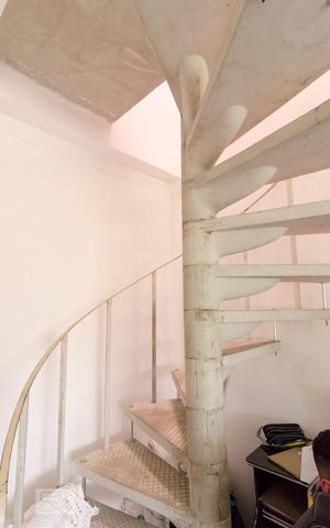 Casa à venda com 200m², 6 quartos e 3 vagasSala