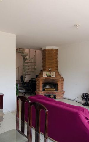Casa à venda com 200m², 6 quartos e 3 vagasSala