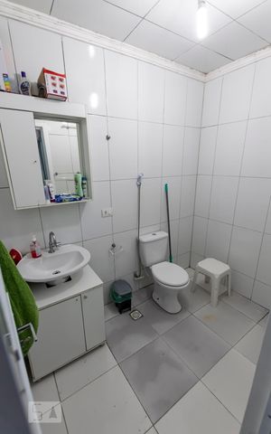 Casa à venda com 100m², 2 quartos e sem vaga2o. Andar - Banheiro 