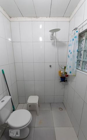 Casa à venda com 100m², 2 quartos e sem vaga2o. Andar - Banheiro