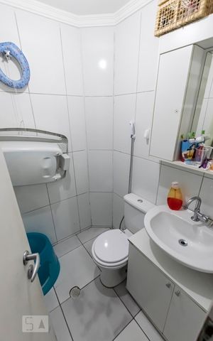 Casa à venda com 100m², 2 quartos e sem vaga1o. Andar - Banheiro de serviço