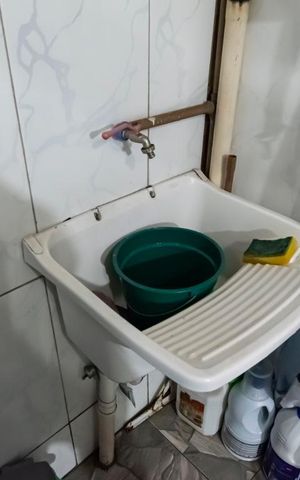 Casa à venda com 100m², 2 quartos e sem vaga1o. Andar - Área de serviço