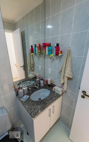 Apartamento para alugar com 61m², 2 quartos e 1 vagaBanheiro social