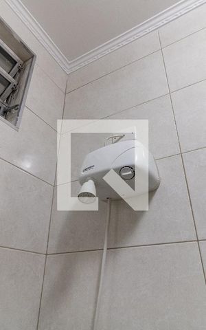 Casa à venda com 200m², 3 quartos e 3 vagas Casa à venda com 200m², 3 quartos e 3 vagasBanheiro Social