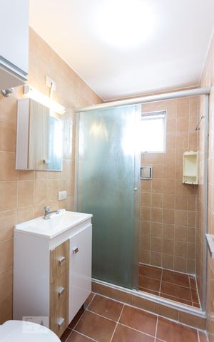 Apartamento à venda com 68m², 2 quartos e 1 vaga Apartamento à venda com 68m², 2 quartos e 1 vagaBanheiro