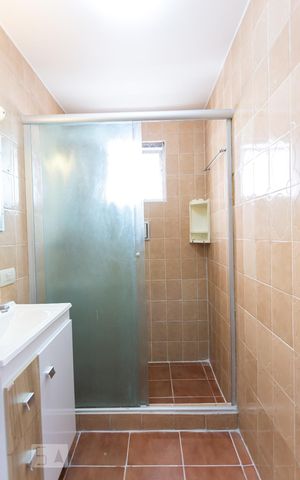 Apartamento à venda com 68m², 2 quartos e 1 vaga Apartamento à venda com 68m², 2 quartos e 1 vagaBanheiro