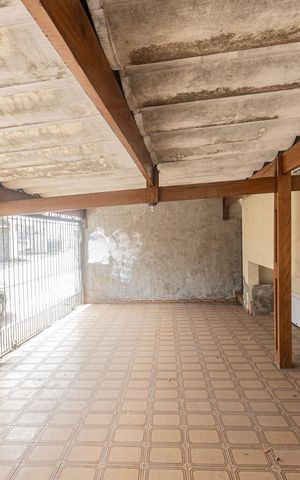 Casa à venda com 184m², 3 quartos e 3 vagas Casa à venda com 184m², 3 quartos e 3 vagasGaragem