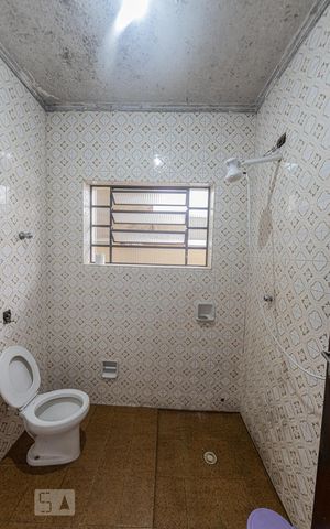 Casa à venda com 184m², 3 quartos e 3 vagas Casa à venda com 184m², 3 quartos e 3 vagasBanheiro Social