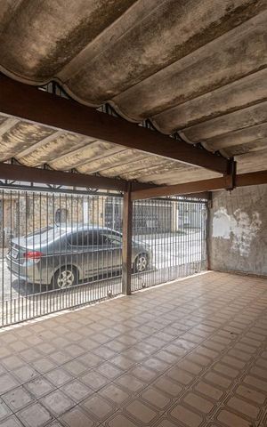 Casa à venda com 184m², 3 quartos e 3 vagas Casa à venda com 184m², 3 quartos e 3 vagasGaragem