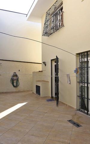 Casa à venda com 260m², 3 quartos e 2 vagasQuintal