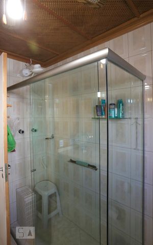 Casa à venda com 260m², 3 quartos e 2 vagasBanheiro da Suíte
