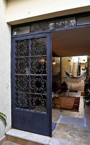 Casa à venda com 260m², 3 quartos e 2 vagasEntrada
