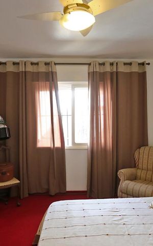 Casa à venda com 260m², 3 quartos e 2 vagasSuíte
