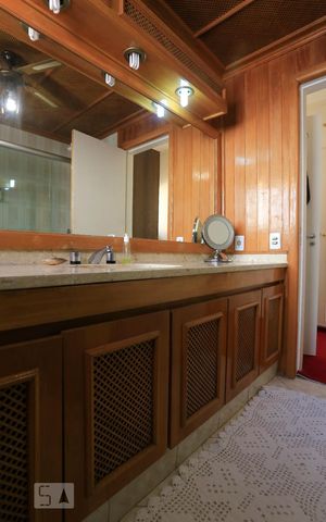 Casa à venda com 260m², 3 quartos e 2 vagasBanheiro da Suíte