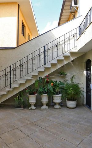 Casa à venda com 260m², 3 quartos e 2 vagasQuintal