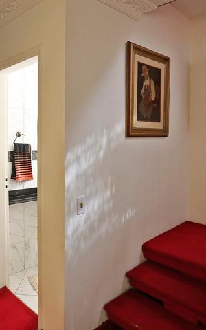 Casa à venda com 260m², 3 quartos e 2 vagasSala