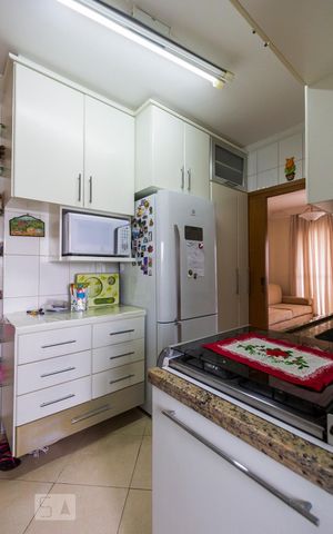 Apartamento à venda com 90m², 4 quartos e 3 vagasCozinha
