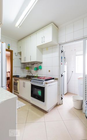 Apartamento à venda com 90m², 4 quartos e 3 vagasCozinha