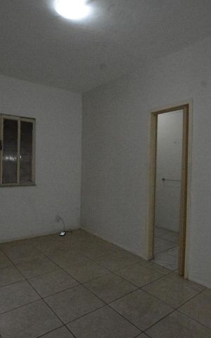Casa para alugar com 40m², 1 quarto e sem vagaQuarto 1