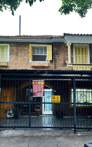 Casa à venda com 300m², 5 quartos e 3 vagasFachada