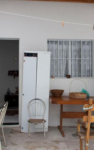 Casa à venda com 242m², 2 quartos e 2 vagasÁrea externa