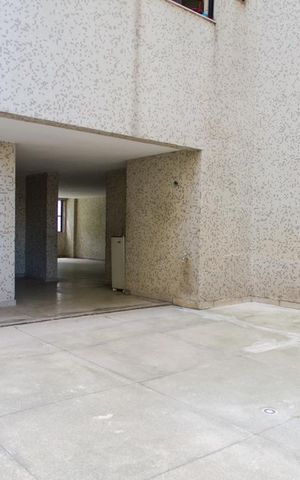 Apartamento à venda com 130m², 4 quartos e 2 vagas Apartamento à venda com 130m², 4 quartos e 2 vagasÁrea Comum - Playground