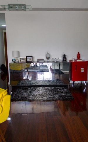 Apartamento à venda com 130m², 4 quartos e 2 vagas Apartamento à venda com 130m², 4 quartos e 2 vagasSala