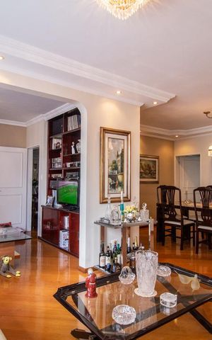 Apartamento à venda com 170m², 2 quartos e 1 vaga Apartamento à venda com 170m², 2 quartos e 1 vagaSala