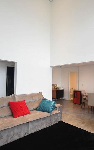 Apartamento à venda com 175m², 4 quartos e 3 vagas Apartamento à venda com 175m², 4 quartos e 3 vagasSala