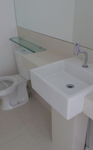 Studio para alugar com 56m², 1 quarto e 1 vaga Studio para alugar com 56m², 1 quarto e 1 vagaBanheiro