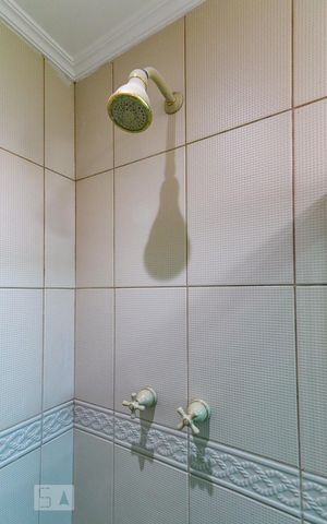 Apartamento à venda com 212m², 4 quartos e 2 vagas Apartamento à venda com 212m², 4 quartos e 2 vagasBanheiro da Suíte 2