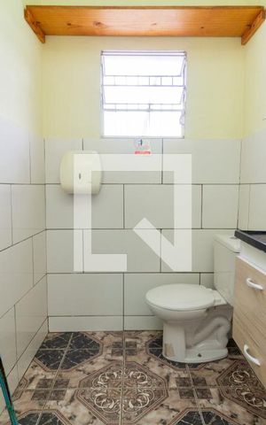 Casa à venda com 600m², 5 quartos e 2 vagas Casa à venda com 600m², 5 quartos e 2 vagasBanheiro 4