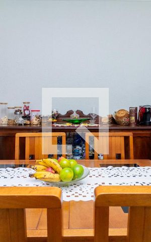 Casa à venda com 600m², 5 quartos e 2 vagas Casa à venda com 600m², 5 quartos e 2 vagasCasa 1: Cozinha