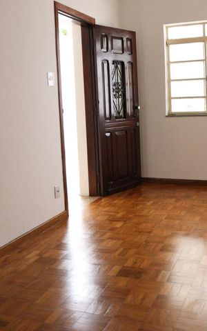Casa para alugar com 135m², 3 quartos e 2 vagasSala