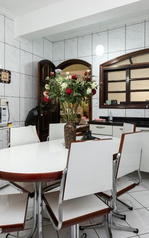 Casa à venda com 500m², 4 quartos e 7 vagas Casa à venda com 500m², 4 quartos e 7 vagasCozinha 1