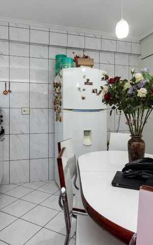 Casa à venda com 500m², 4 quartos e 7 vagas Casa à venda com 500m², 4 quartos e 7 vagasCozinha 1