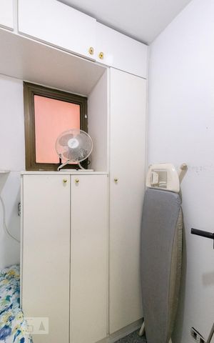Apartamento para alugar com 223m², 3 quartos e 4 vagasQuarto de Serviço 1