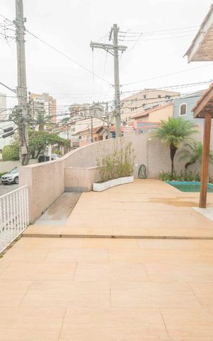 Casa à venda com 200m², 5 quartos e 2 vagasQuintal frontal