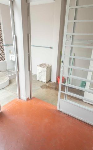 Casa à venda com 200m², 5 quartos e 2 vagasLavanderia