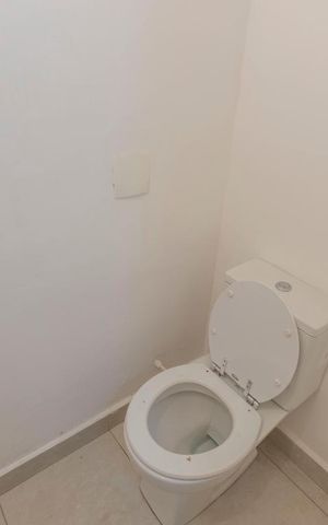 Casa à venda com 200m², 5 quartos e 2 vagasBanheiro 4
