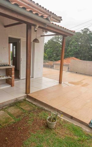 Casa à venda com 200m², 5 quartos e 2 vagasQuintal frontal