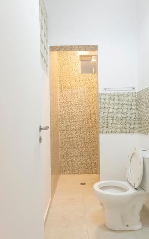 Casa à venda com 200m², 5 quartos e 2 vagasBanheiro 3 suíte