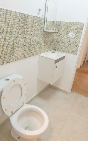 Casa à venda com 200m², 5 quartos e 2 vagasBanheiro 3 suíte