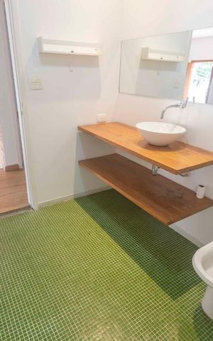 Casa à venda com 200m², 5 quartos e 2 vagasBanheiro 1