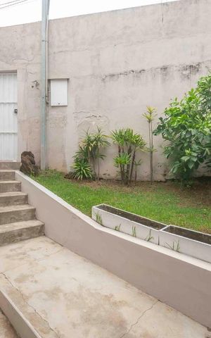 Casa à venda com 200m², 5 quartos e 2 vagasQuintal fundos