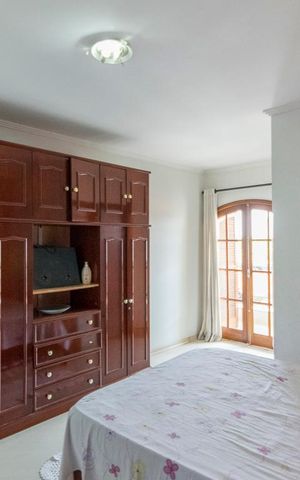 Casa à venda com 500m², 5 quartos e 10 vagas Casa à venda com 500m², 5 quartos e 10 vagasQuarto 4 Suíte