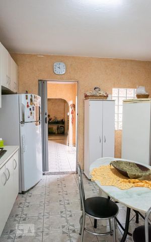 Casa à venda com 240m², 3 quartos e 1 vaga Casa à venda com 240m², 3 quartos e 1 vagaCozinha