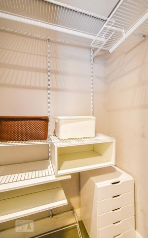 Apartamento para alugar com 30m², 1 quarto e 1 vaga Apartamento para alugar com 30m², 1 quarto e 1 vagaQuarto - Closet